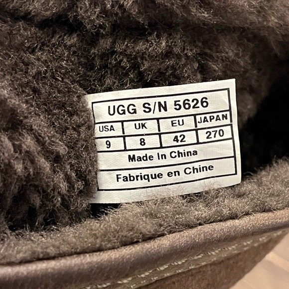 UGG Hartsville Brown Boots Mens size 9 - Picture 3 of 11